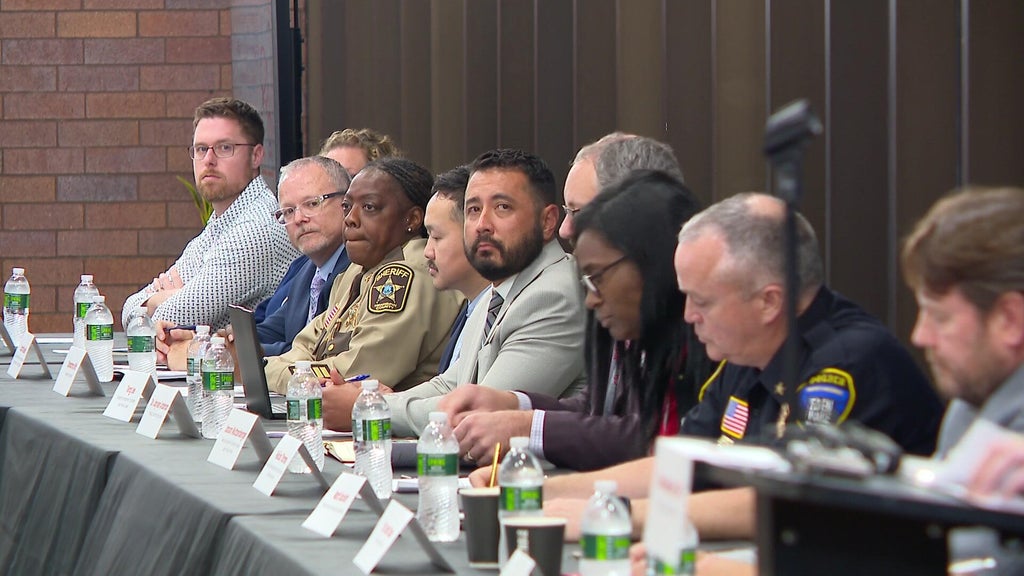 Eden Prairie school, law enforcement leaders hold community meeting weeks after homecoming shooting — Cloquet Schools news