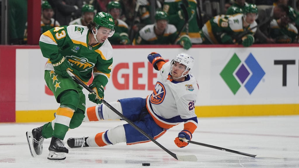 Schaefer scores his 2nd goal of the game in OT to lift Islanders past Wild, 4-3 — Cloquet Sports news